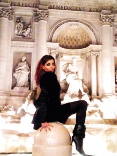 SCANDALO A LUCI ROSSE CLICAAA