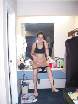 Ragazze ubriache pisciano N.2