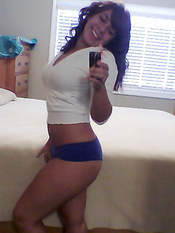 Autofoto di belle ragazze