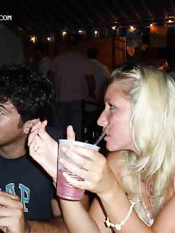 Foto amatoriali ragazza esibizionista