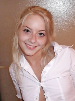 Foto amatoriali bionda sexy nuda