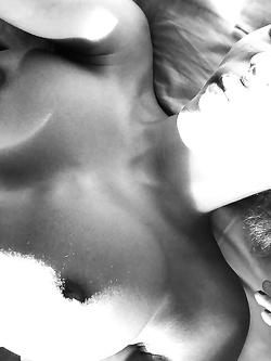 Selfie di una super figona mulatta