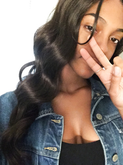 Selfie di una super figona mulatta