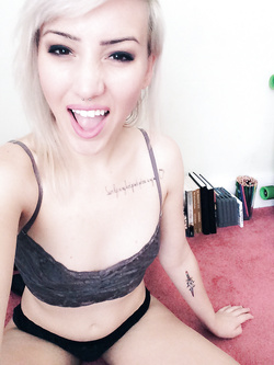 Selfie hot di una bella figa