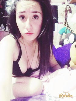 Foto sexy amatoriali rubate di una 21 enne