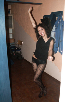 La troia Martina a casa di miei amici