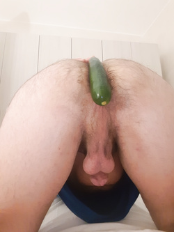 Io e il cetriolo...in mancanza di altro...