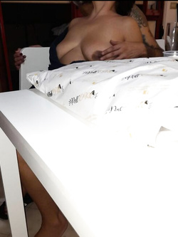 matura 63 anni sul balcone porca