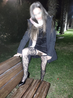 calze ricamate e tanto pelo