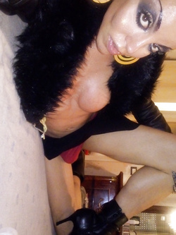 OHH SI SBORRO CAZZO CLICCAAA