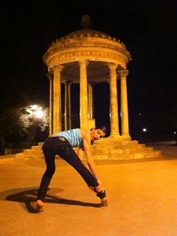 ti va se ti apro la porta e me lo sbatti in bocca a pelle cn