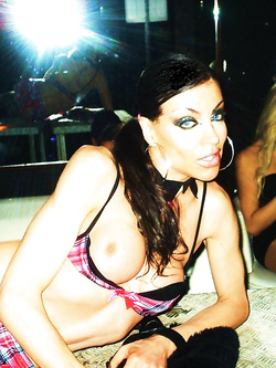 RAGAZZA SERIA NON PROFESSIONISTA CERCA...