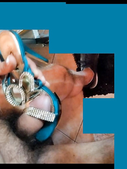 PENSANDO A MIA MOGLIE DIANA MI SEGO SULLE SCARPE