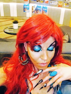 SBURR NEI BUKI!!!!TUTTII CLICCAAAAA