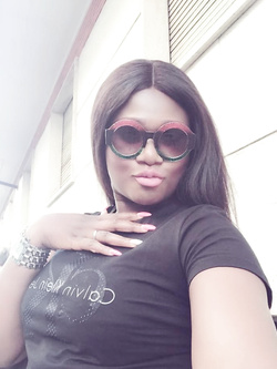 Sara grande zoccola rotta in culo