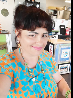 MUSGAT - BADANTE ESIBIZIONISTA SENZA FRENI