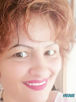 MUSGAT - BADANTE ESIBIZIONISTA SENZA FRENI